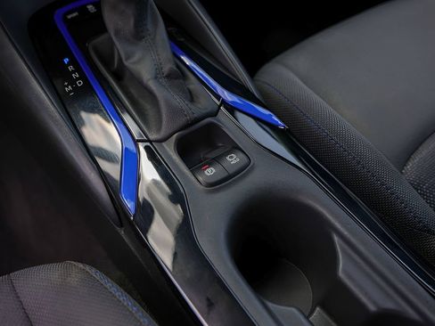 Used 2021 Toyota Corolla SE FWD image 18