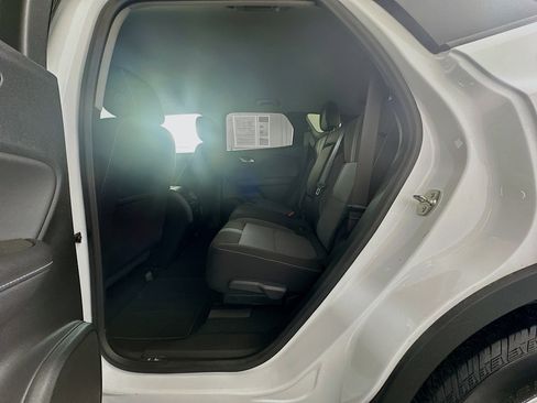 Used 2025 Chevrolet Blazer LT image 27