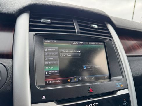 Used 2014 Ford Edge Limited w/ Equipment Group 301A AWD/4WD image 27