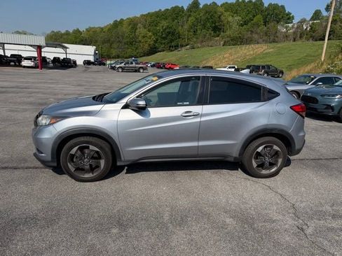 Used 2018 Honda HR-V EX image 18