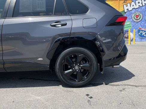 Used 2020 Toyota RAV4 XSE AWD/4WD image 10