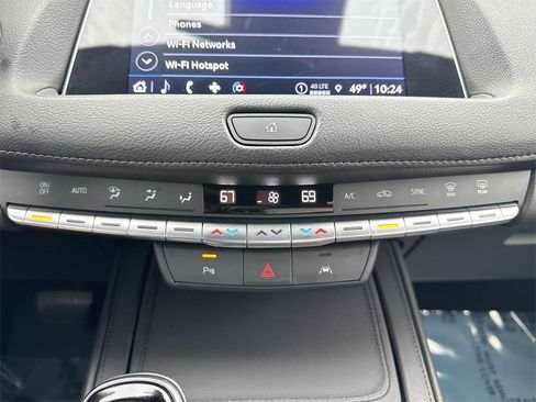 Used 2023 Cadillac XT4 Premium Luxury image 25