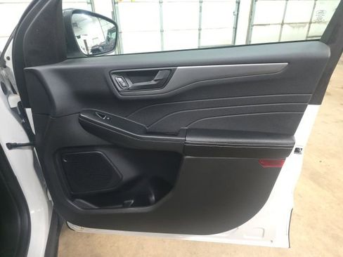 Used 2023 Ford Escape Active w/ Tech Pack #1 image 5