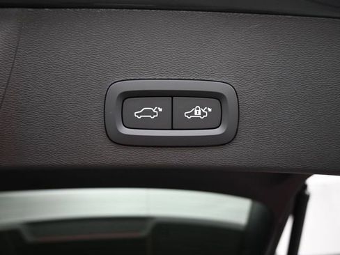 New 2026 Volvo XC40 B5 Plus w/ Protection Package Premier image 31