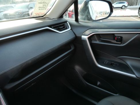 Certified 2024 Toyota RAV4 LE image 33