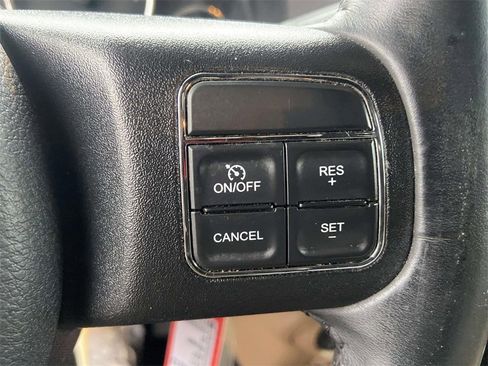 Used 2017 Jeep Wrangler Unlimited Rubicon w/ Connectivity Group image 29