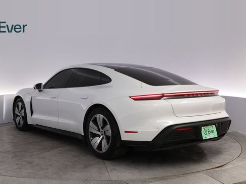 Used 2023 Porsche Taycan RWD image 17