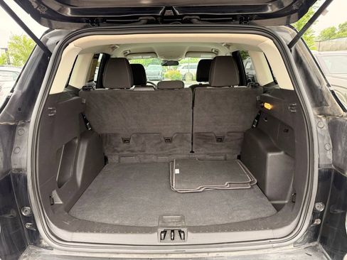 Used 2017 Ford Escape SE AWD/4WD image 32