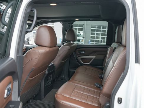 Used 2021 Nissan Titan Platinum Reserve w/ Moonroof Package image 18