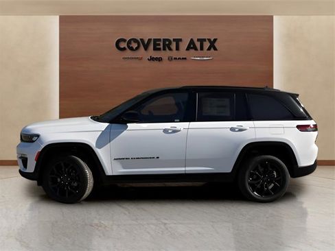 New 2025 Jeep Grand Cherokee Limited image 2