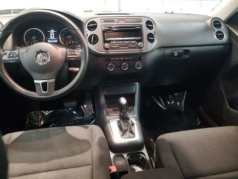 Used 2014 Volkswagen Tiguan S image 13