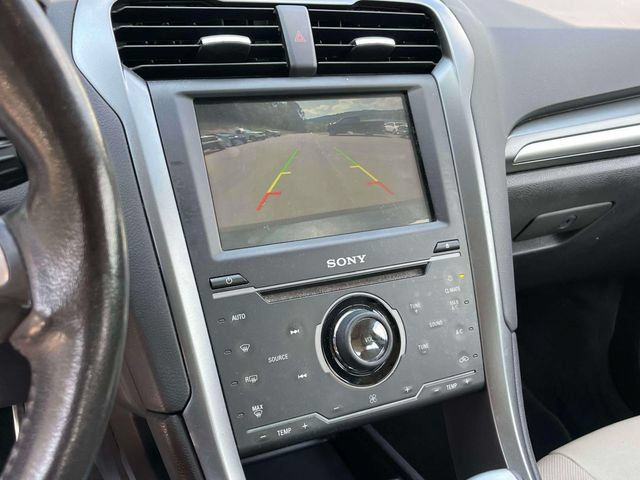 Used 2015 Ford Fusion Titanium FWD image 33