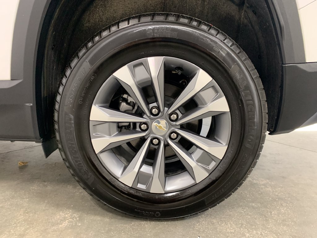 Used 2026 Chevrolet Equinox LT AWD/4WD image 22