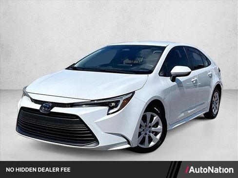 Used 2023 Toyota Corolla LE FWD image 1