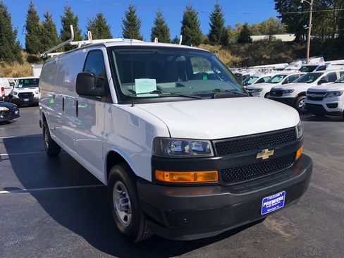 Used 2021 Chevrolet Express 2500 Extended w/ Driver Convenience Package image 7