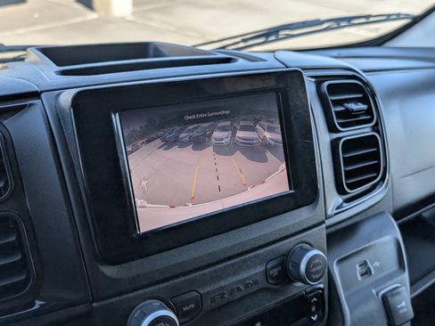 Used 2025 RAM ProMaster 2500 w/ Convenience Group image 14