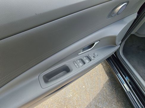 Used 2024 Hyundai Elantra SEL image 12