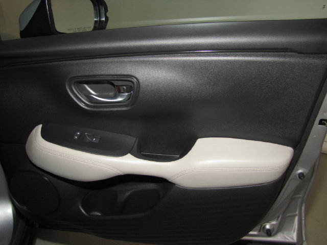 Certified 2024 Honda HR-V LX image 42