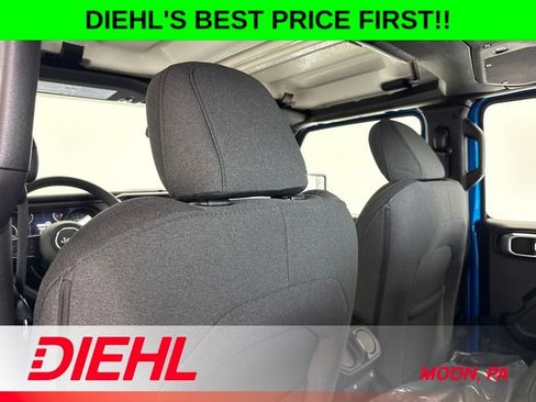New 2026 Jeep Gladiator Sport AWD/4WD image 16