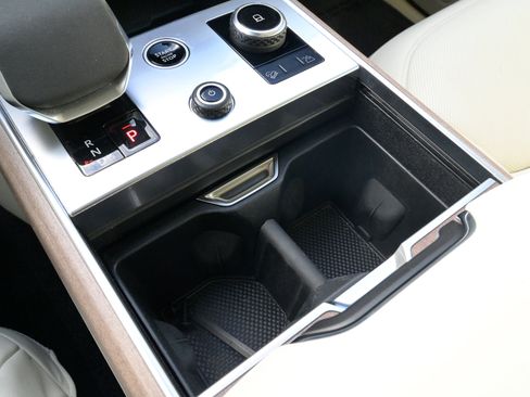 Used 2023 Land Rover Range Rover Autobiography image 27