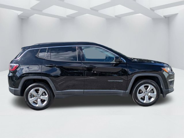 Used 2021 Jeep Compass Latitude AWD/4WD image 3