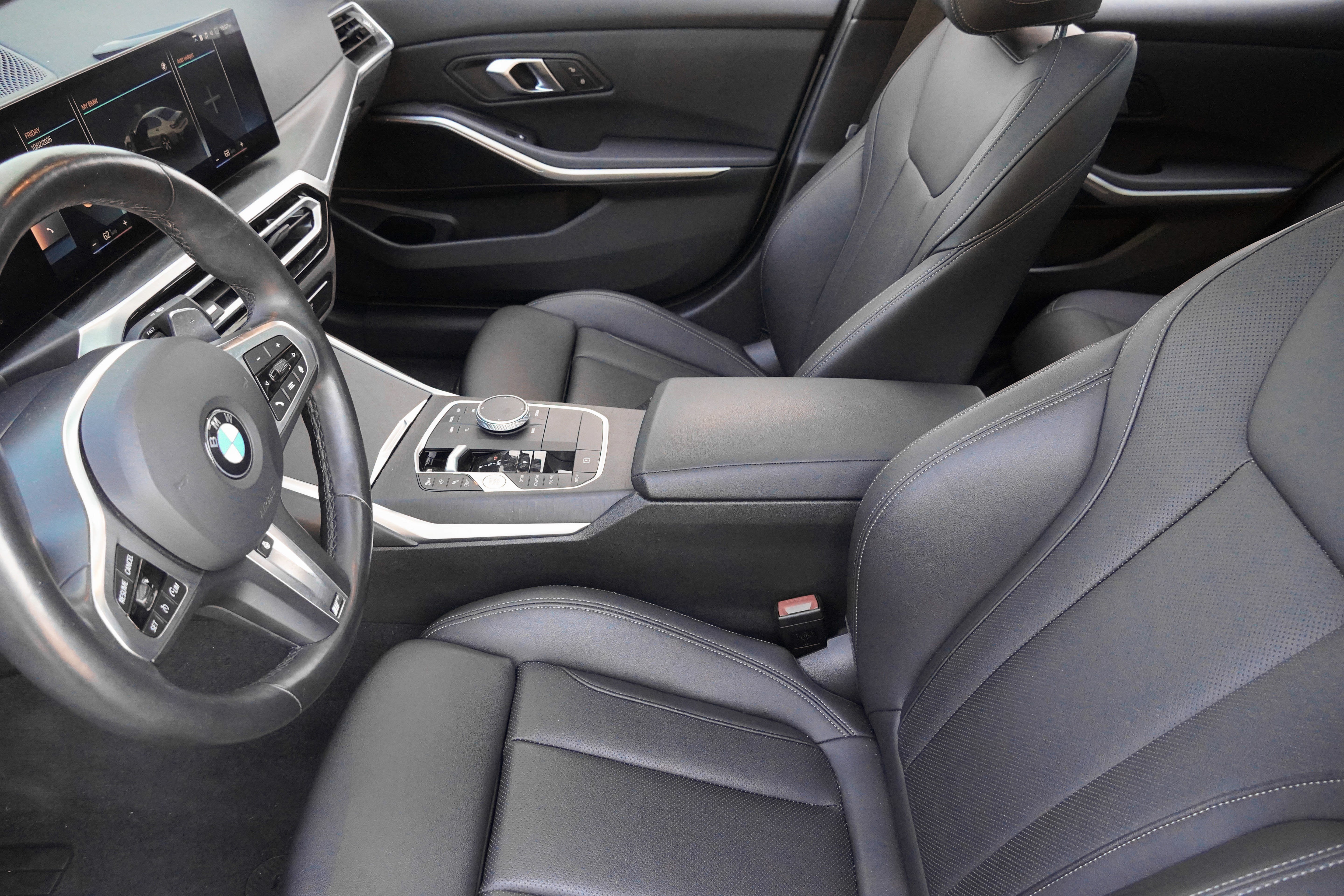 Used 2024 BMW 330i Sedan w/ M Sport Package RWD image 8