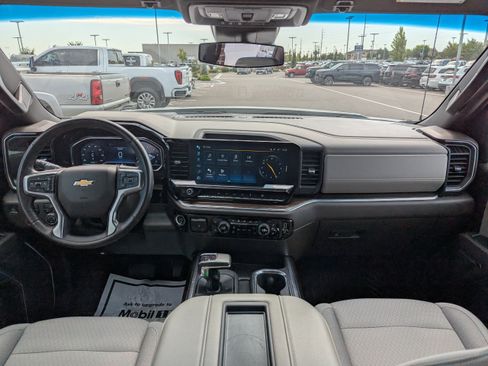 Certified 2022 Chevrolet Silverado 1500 LT w/ Convenience Package II AWD/4WD image 29