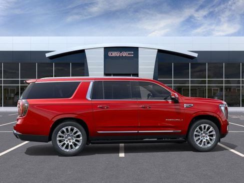 Used 2026 GMC Yukon XL Denali w/ Denali Reserve Package AWD/4WD image 5
