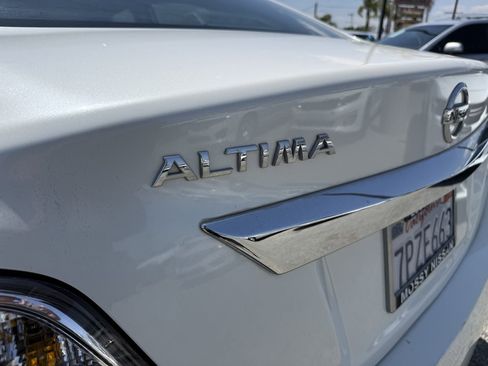 Used 2015 Nissan Altima 2.5 SV FWD image 20