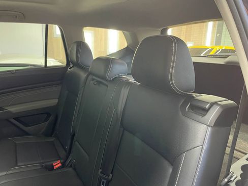 Used 2021 Volkswagen Atlas SE w/ Panoramic Sunroof Package image 13