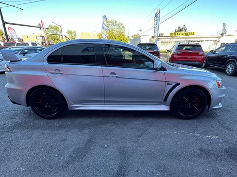 Used 2011 Mitsubishi Lancer Evolution GSR image 6