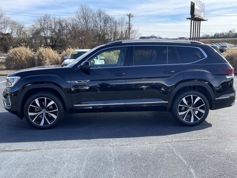 Certified 2024 Volkswagen Atlas SEL Premium R-Line image 4