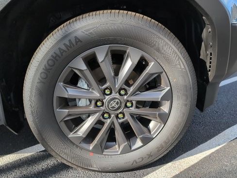 New 2025 Toyota Land Cruiser image 5