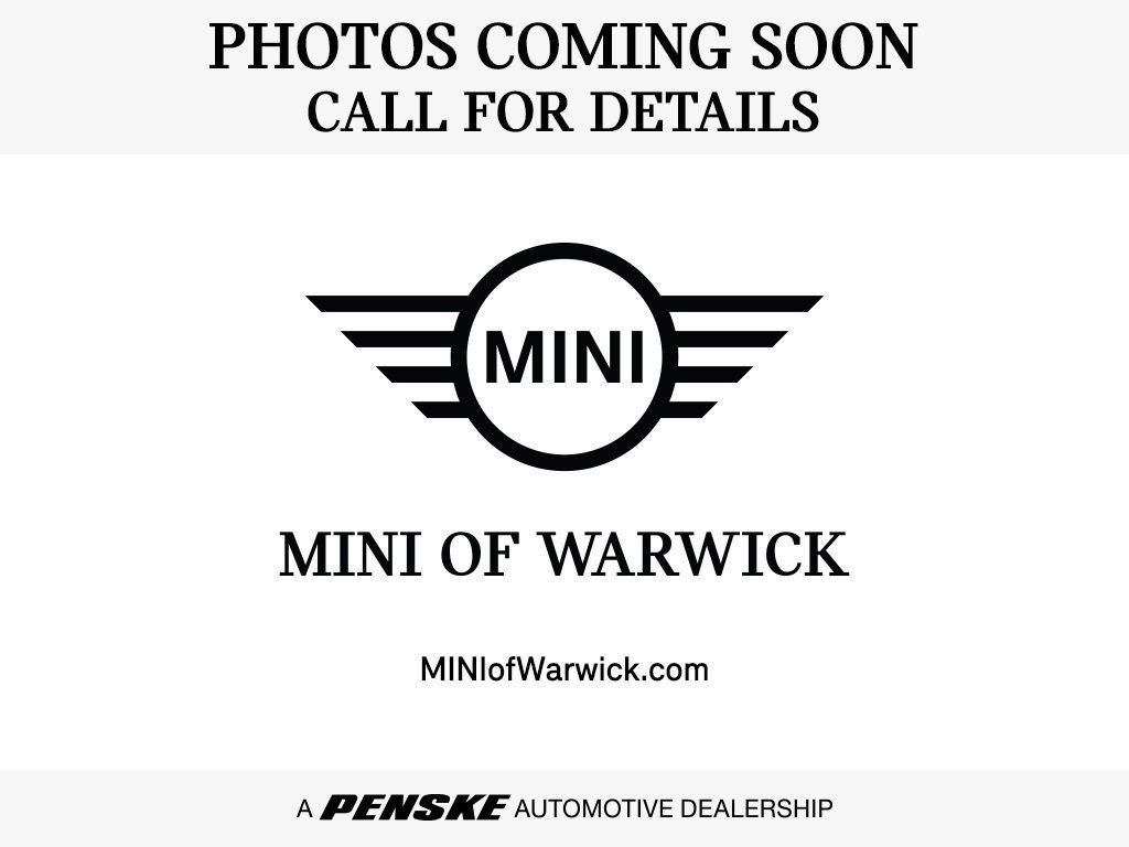 Used 2017 MINI Cooper 4-Door Hardtop FWD image 1