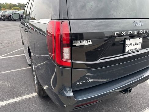 New 2025 Ford Expedition Active image 43
