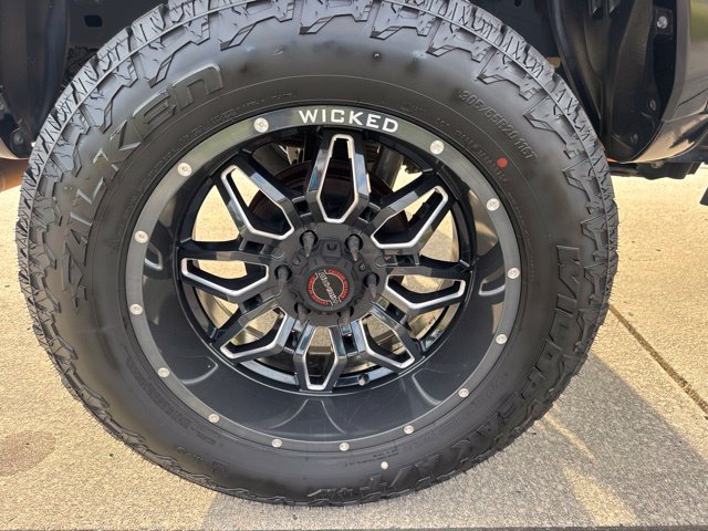Used 2021 Toyota Tacoma TRD Sport w/ Technology Package AWD/4WD image 23