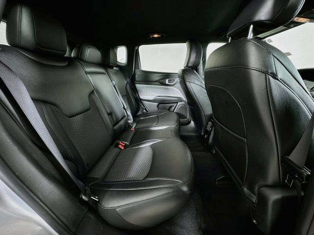 Used 2024 Jeep Compass Latitude AWD/4WD image 26