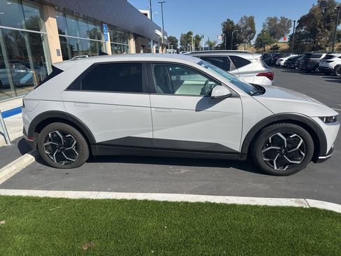 Certified 2024 Hyundai Ioniq 5 SEL RWD image 2