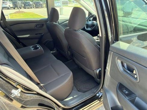 Used 2025 Nissan Rogue S AWD/4WD image 22