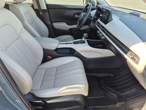 Used 2024 Honda HR-V EX-L image 10
