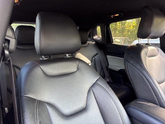 Used 2025 Jeep Compass Limited AWD/4WD image 23