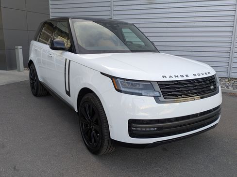 New 2026 Land Rover Range Rover SE AWD/4WD image 3