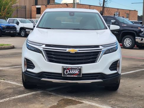 Used 2024 Chevrolet Equinox LT AWD/4WD image 2