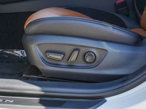 Used 2021 Toyota Avalon XSE image 21