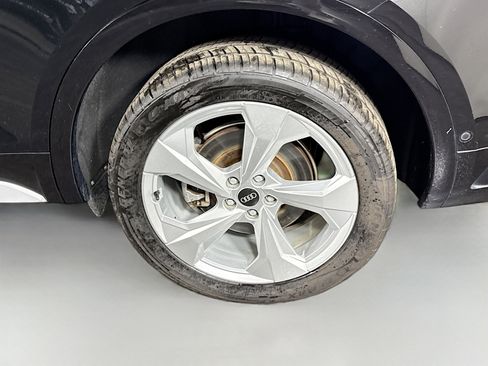 Used 2021 Audi Q5 Prestige w/ Prestige Package image 37