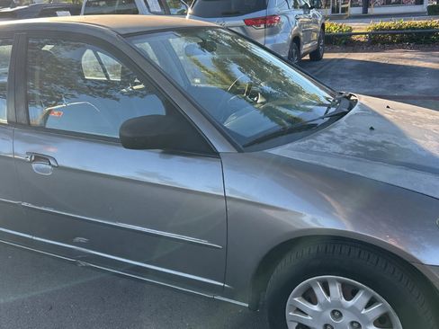 Used 2004 Honda Civic LX image 8