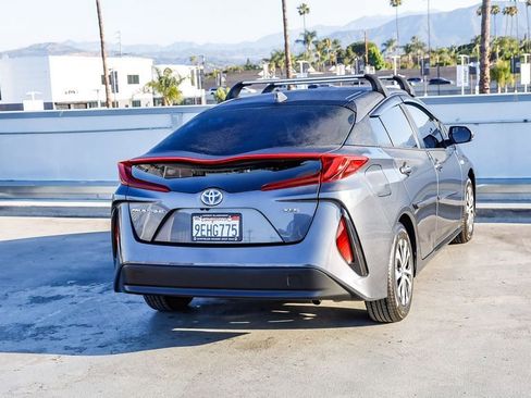 Used 2022 Toyota Prius Prime XLE FWD image 9