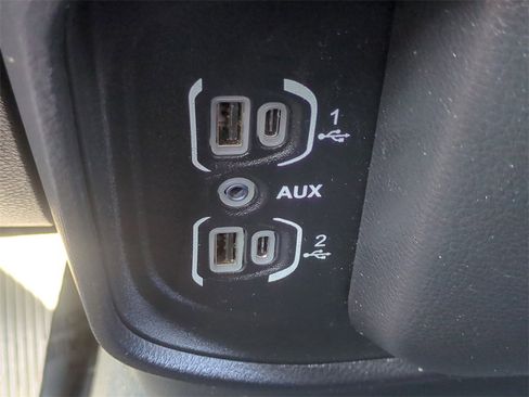 Used 2020 RAM 1500 Laramie w/ Off Road Group image 23