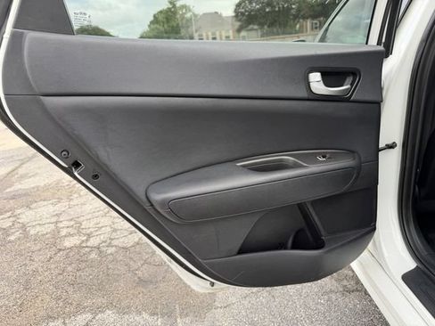Used 2016 Kia Optima LX FWD image 14
