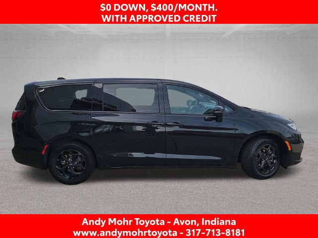 Used 2024 Chrysler Pacifica Limited FWD image 8